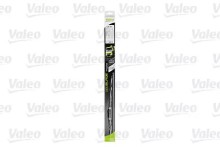 Щетка стеклоочистителя Valeo для Renault Kerax / Premium 700 мм с форсункой