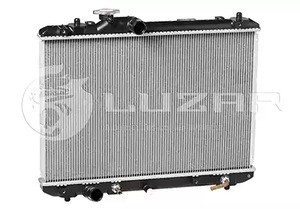 Радиатор основной Luzar для Suzuki Swift (2004-2010) 375x555x16